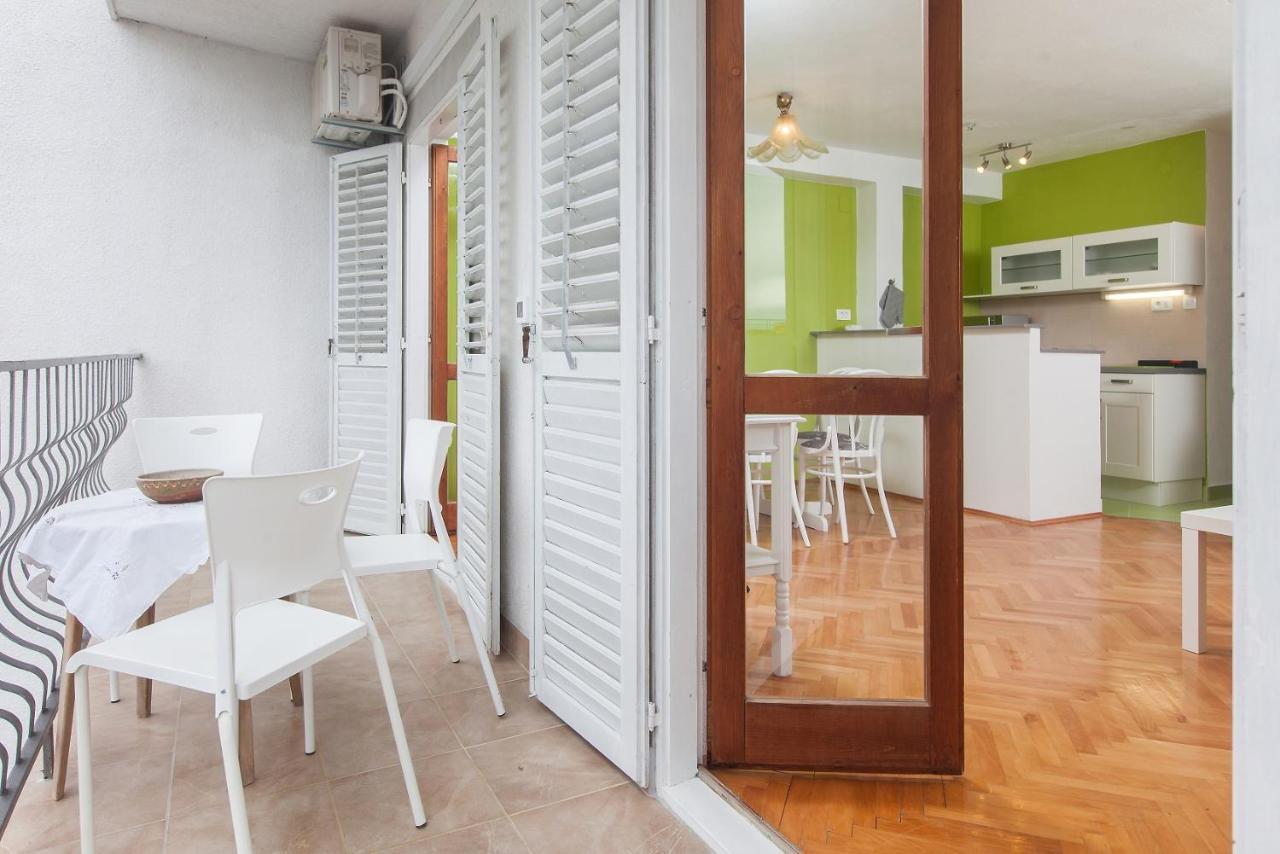 Vega Apartments Podgora Eksteriør bilde