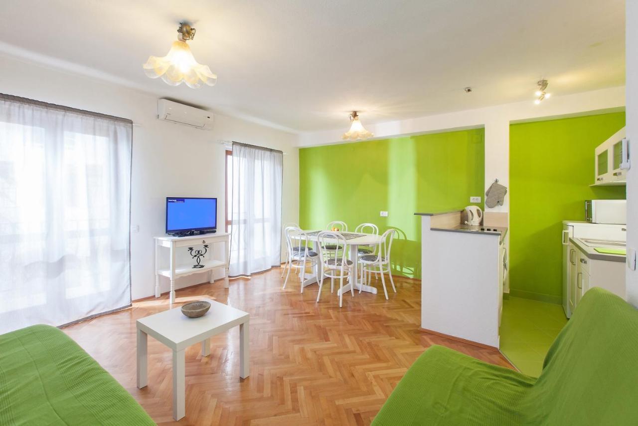 Vega Apartments Podgora Eksteriør bilde